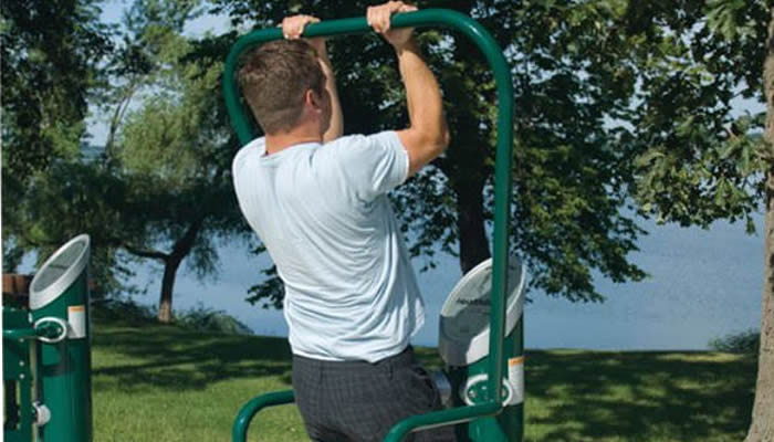 pull ups to stay fit 